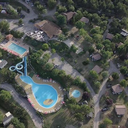 Camping Le Couriou Recoubeau-Jansac Zewnętrze zdjęcie