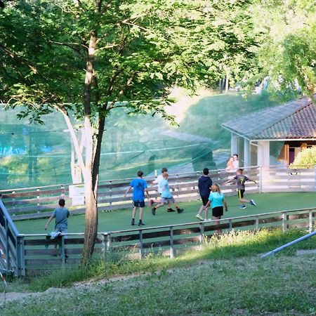 Camping Le Couriou Recoubeau-Jansac Zewnętrze zdjęcie