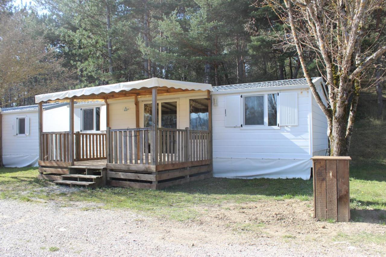 Camping Le Couriou Recoubeau-Jansac Zewnętrze zdjęcie