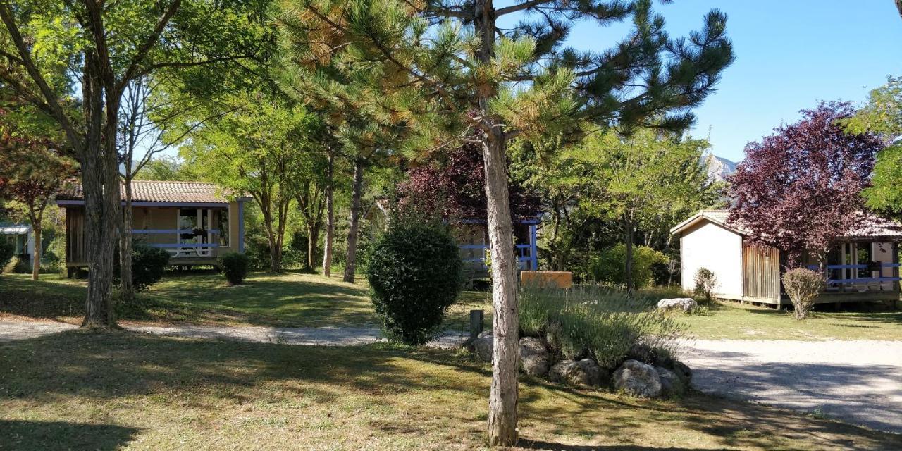 Camping Le Couriou Recoubeau-Jansac Zewnętrze zdjęcie