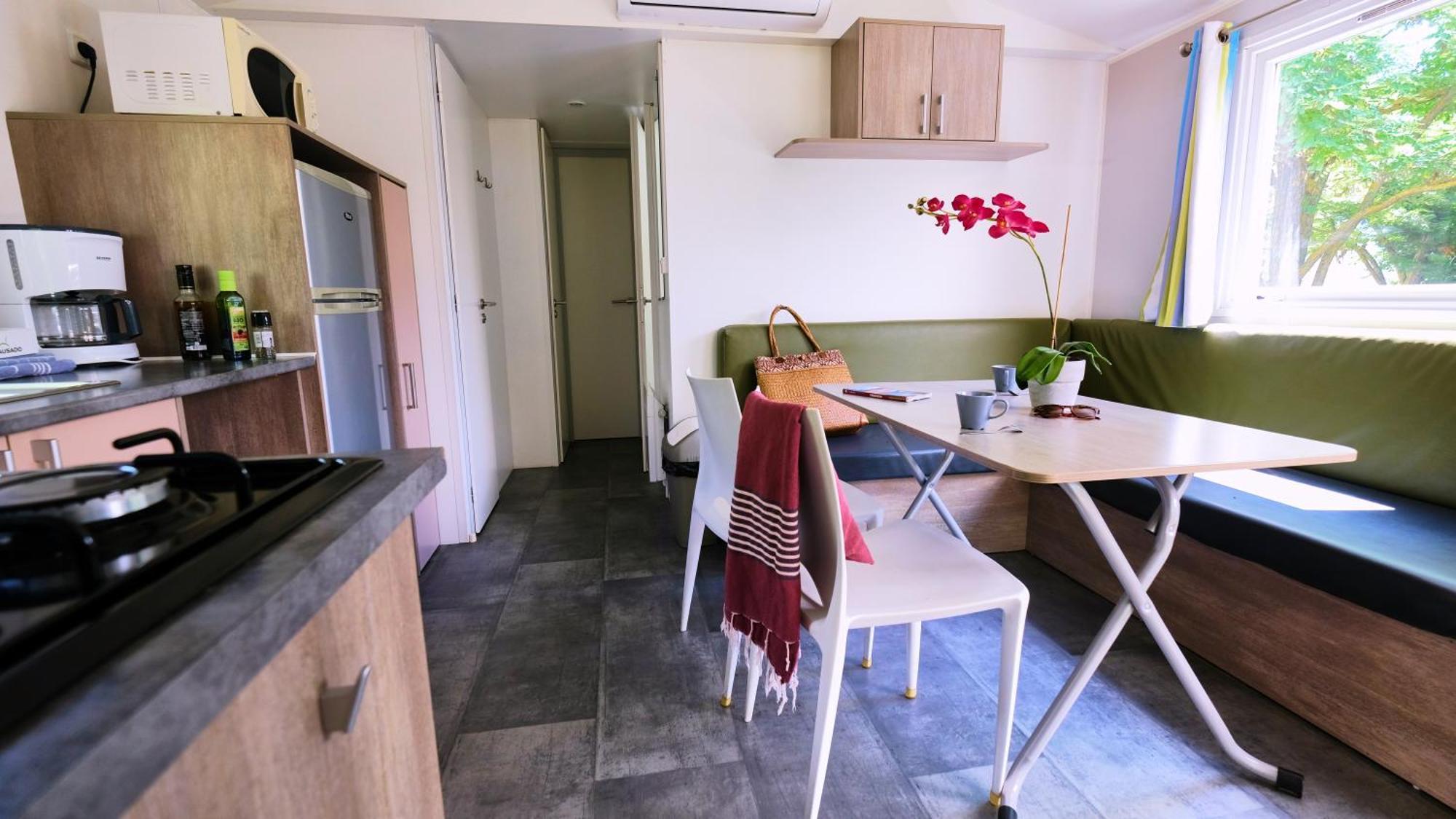 Camping Le Couriou Recoubeau-Jansac Zewnętrze zdjęcie