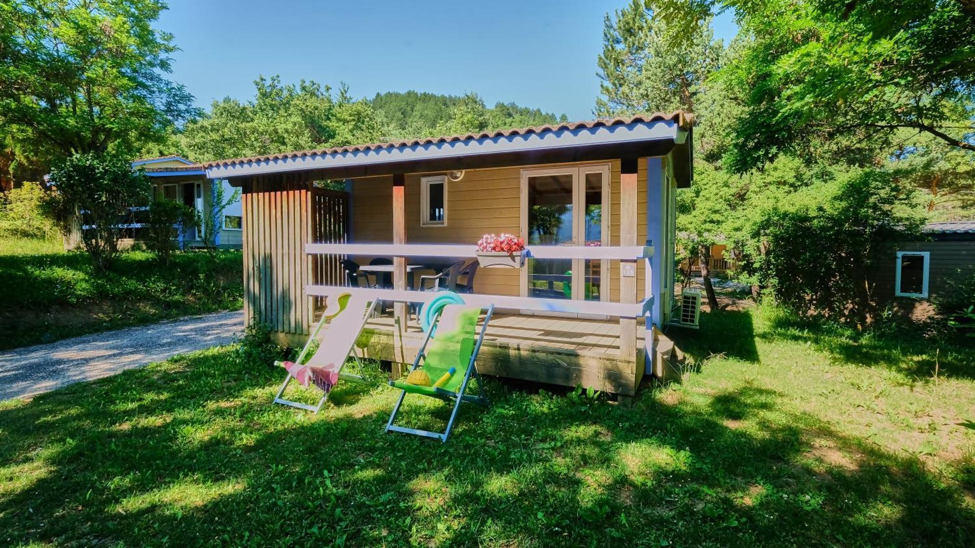Camping Le Couriou Recoubeau-Jansac Zewnętrze zdjęcie