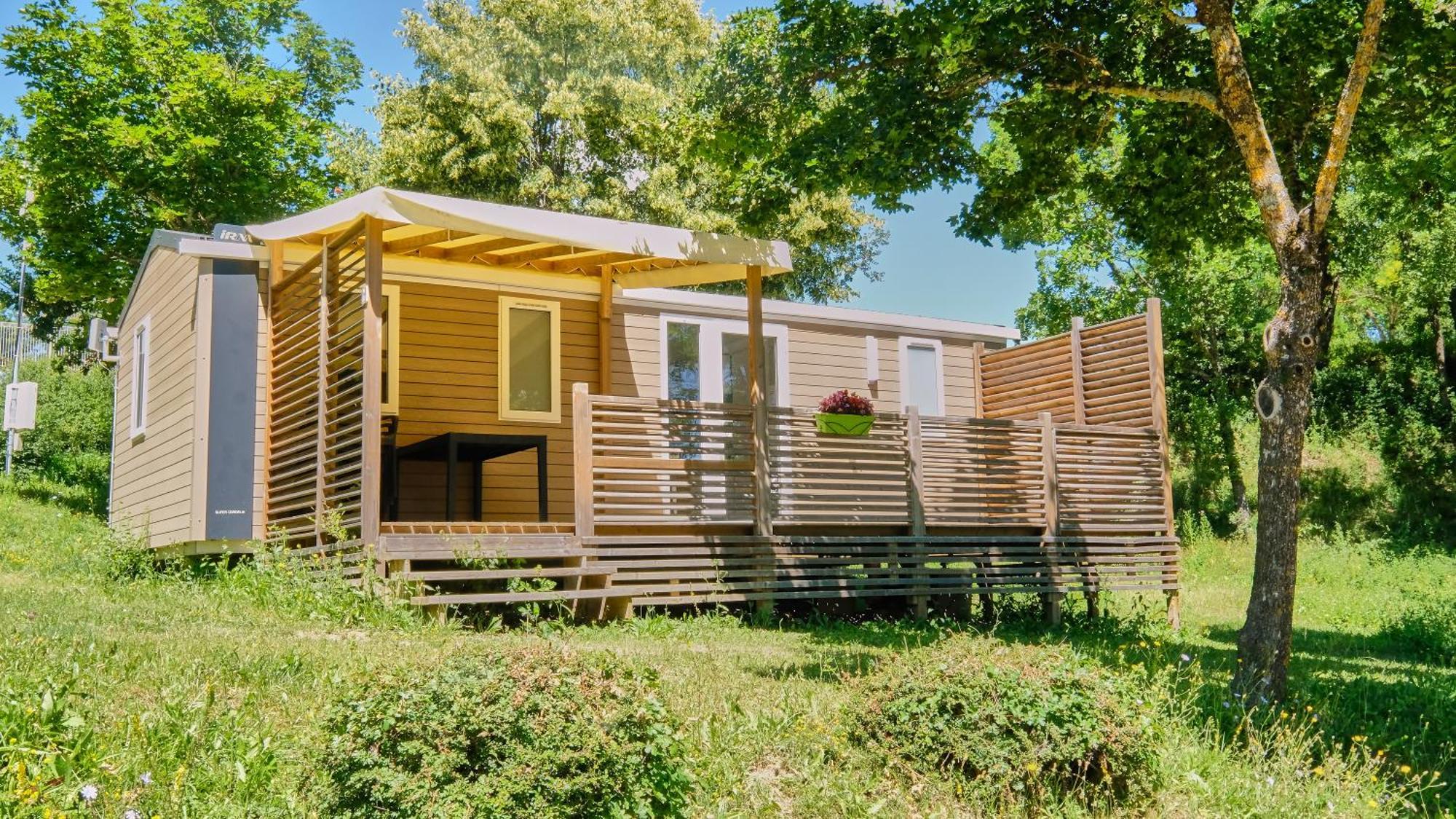 Camping Le Couriou Recoubeau-Jansac Zewnętrze zdjęcie