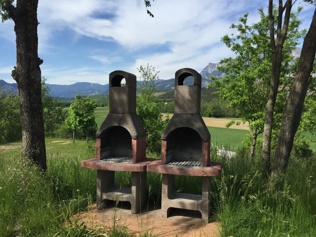 Camping Le Couriou Recoubeau-Jansac Zewnętrze zdjęcie