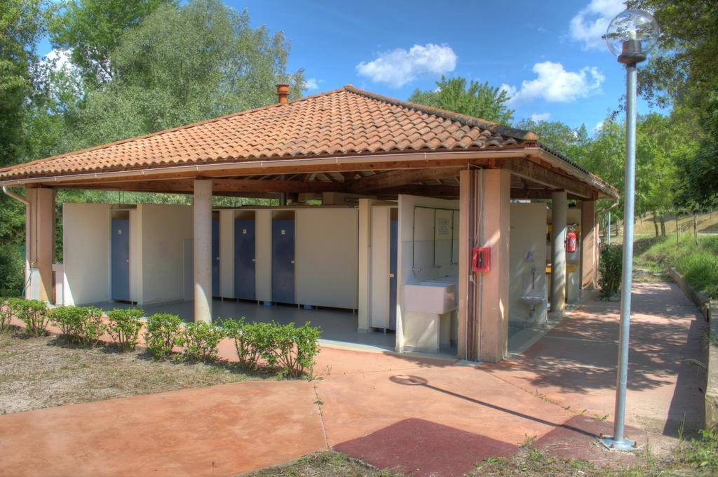 Camping Le Couriou Recoubeau-Jansac Zewnętrze zdjęcie