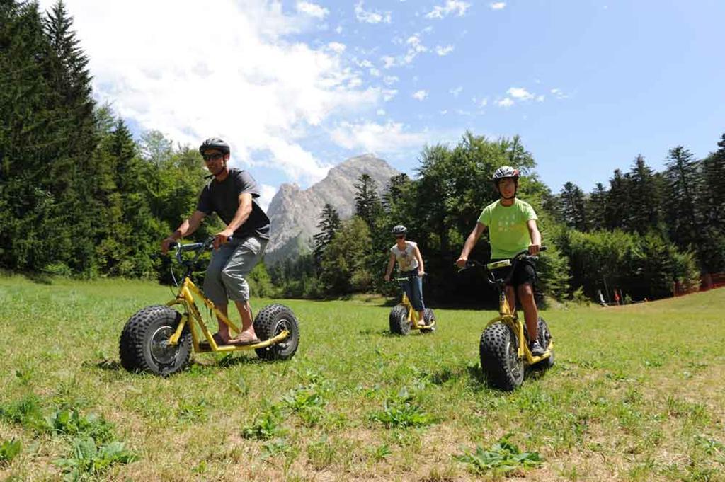 Camping Le Couriou Recoubeau-Jansac Zewnętrze zdjęcie