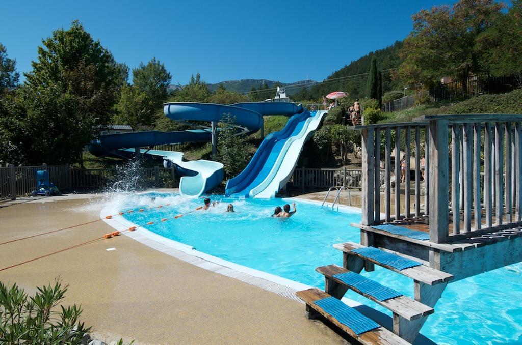 Camping Le Couriou Recoubeau-Jansac Zewnętrze zdjęcie